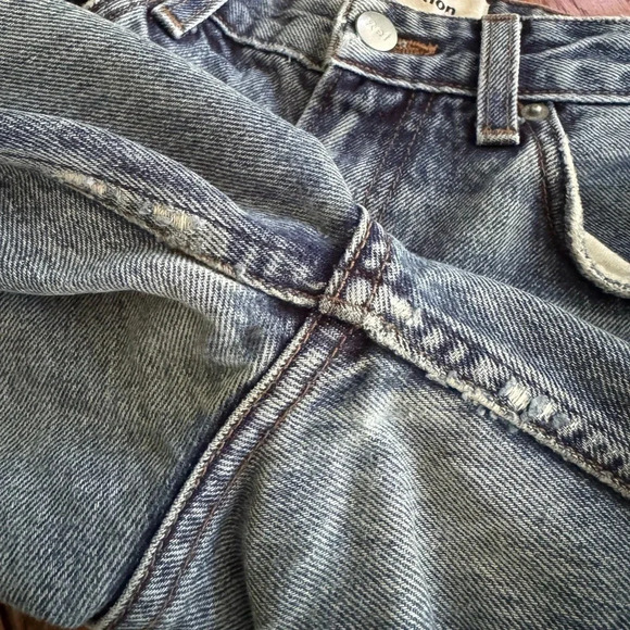 Reformation High Rise Distressed Cigarette Jean in Dark Stone Wash Size 26 - Picture 10 of 11